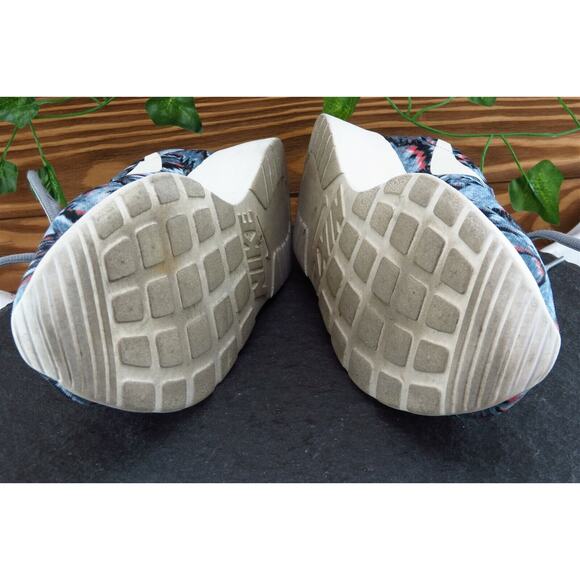 Nike Women Size 9.5 M‎ Shoes Gray Running Fabric 820201 - Picture 11 of 12